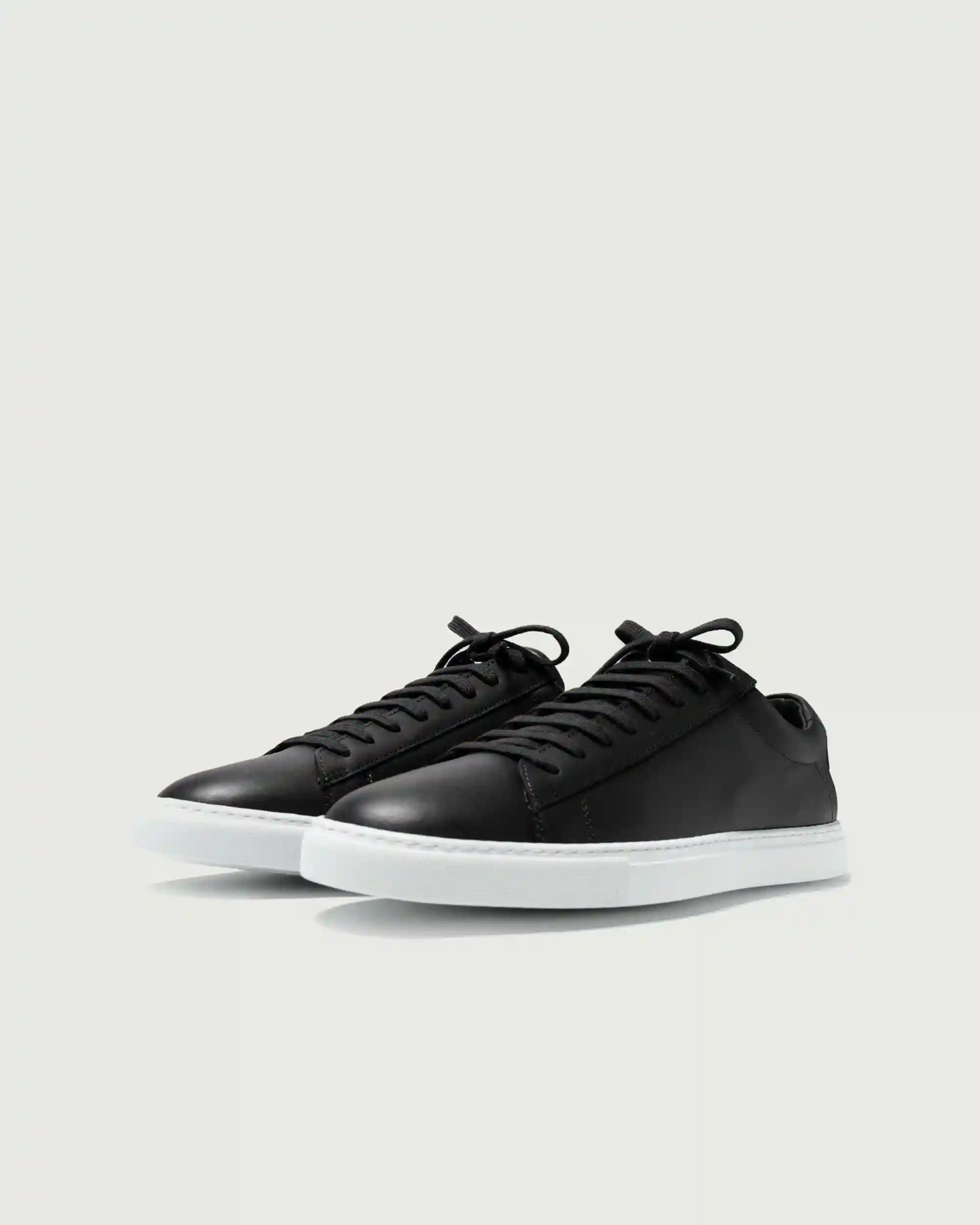 Alternative view of Low 1 | Black