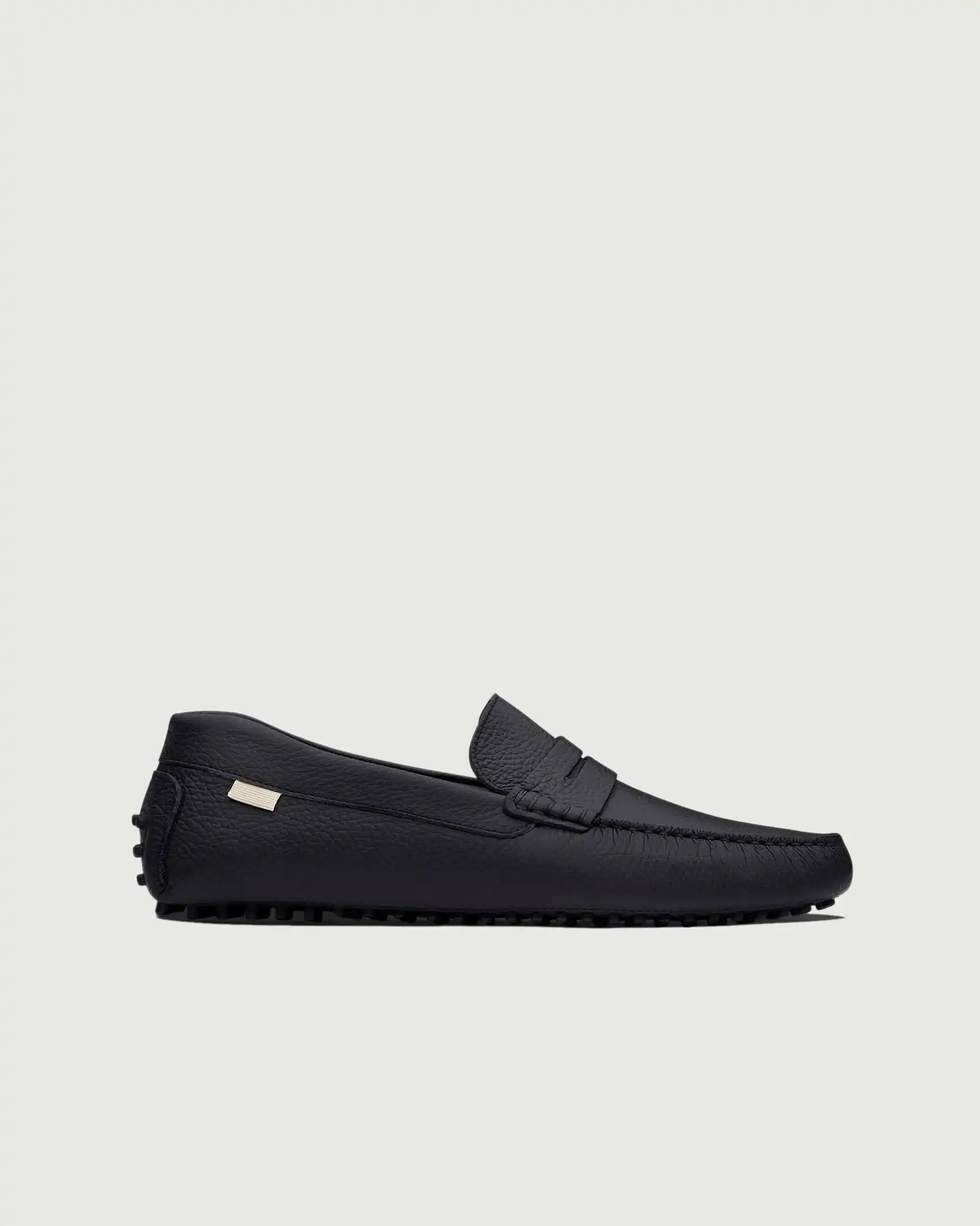 Driver | Black Pebbled