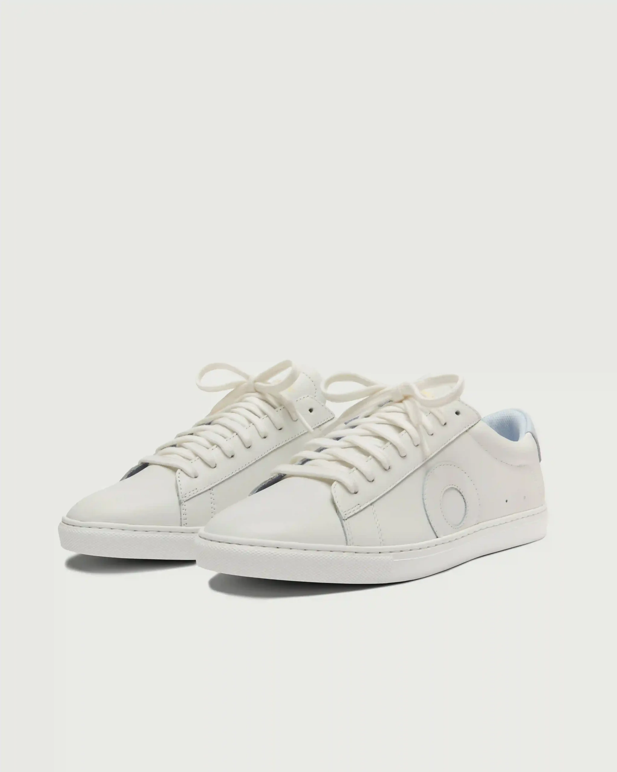 Alternative view of Low 1 | White / Arctic