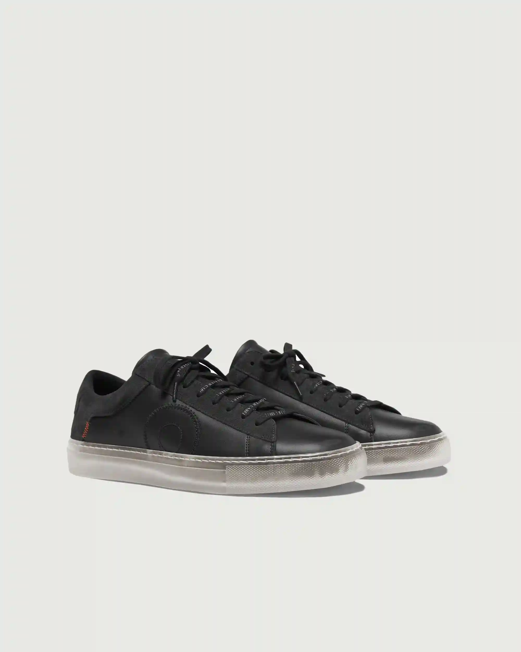 Alternative view of Low 1 | Black Ghost