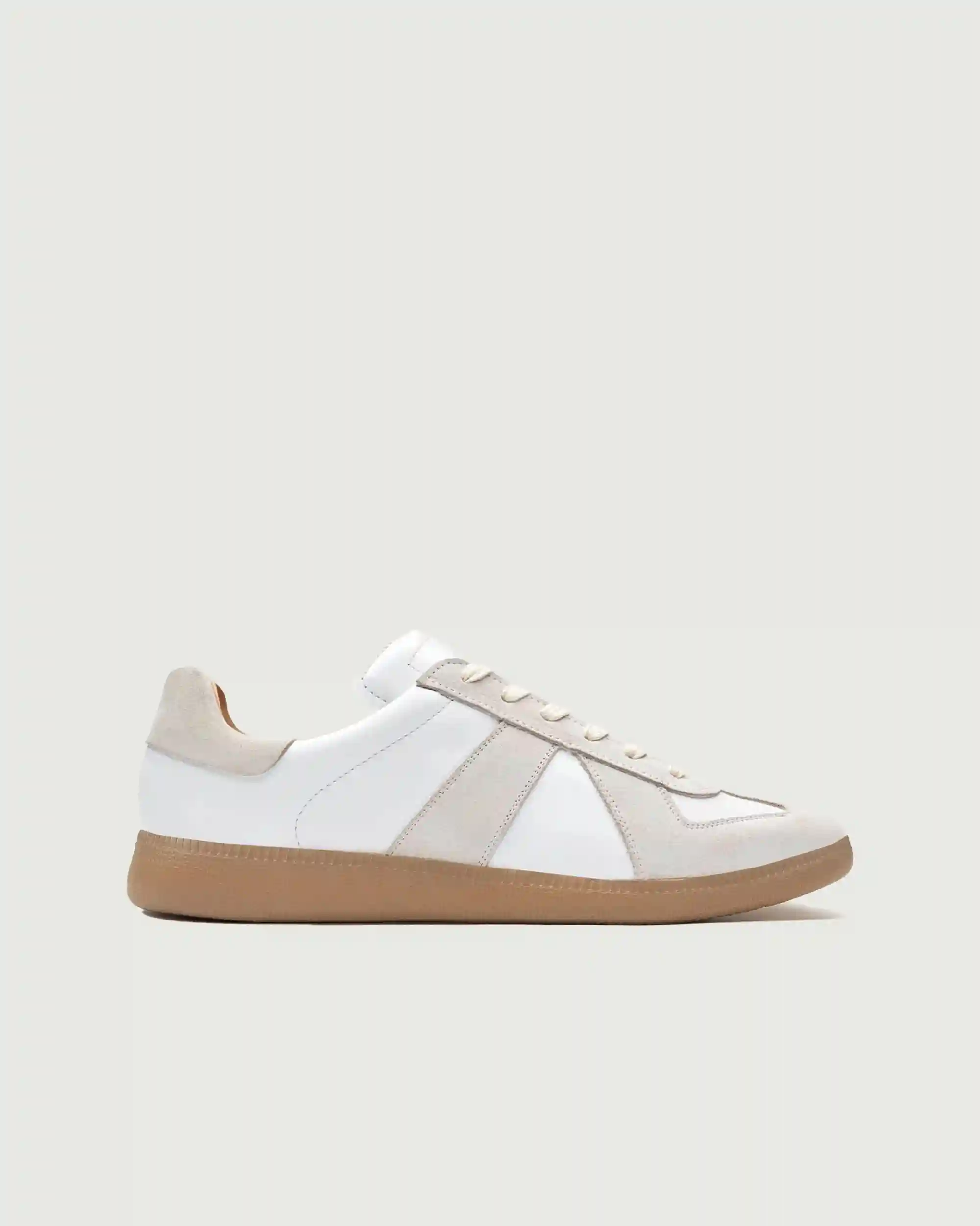 GAT | White / Gum