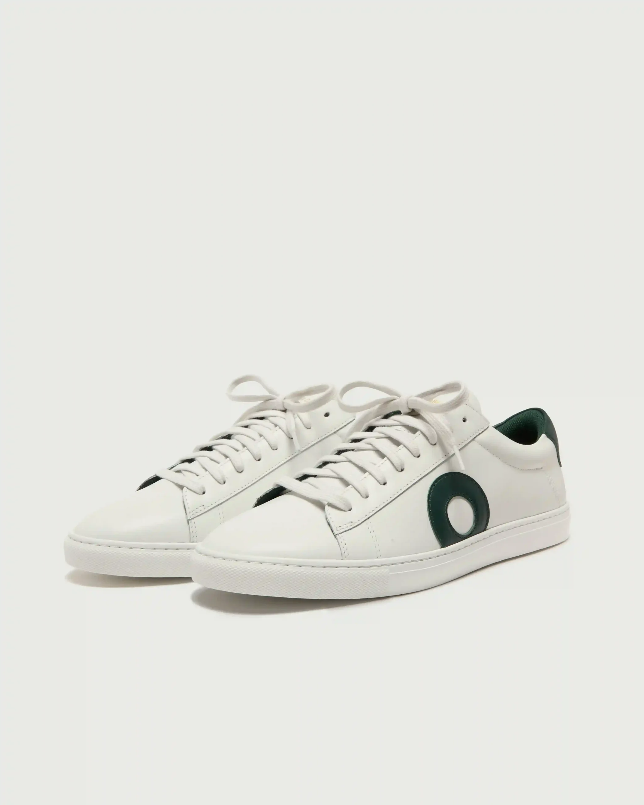 Alternative view of Low 1 | White / Forest